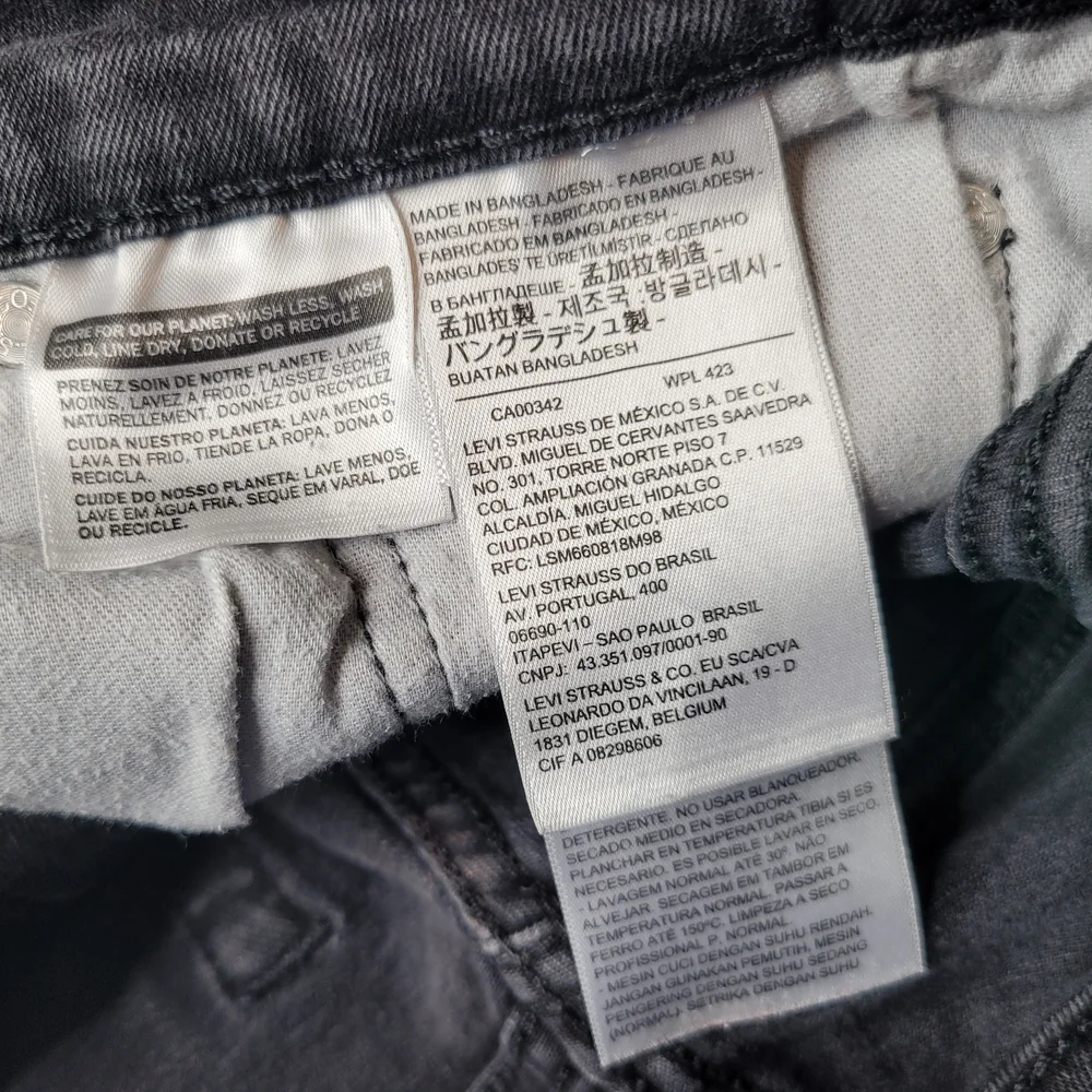 Levi's 511 Men's‎ Size 32 Charcoal Denim Shorts Spellout Pocket 9